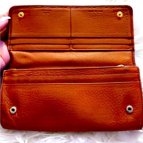 Authentic Prada Snap Long Wallet with lots of compartments and credit card slots - Picture 3 of 12